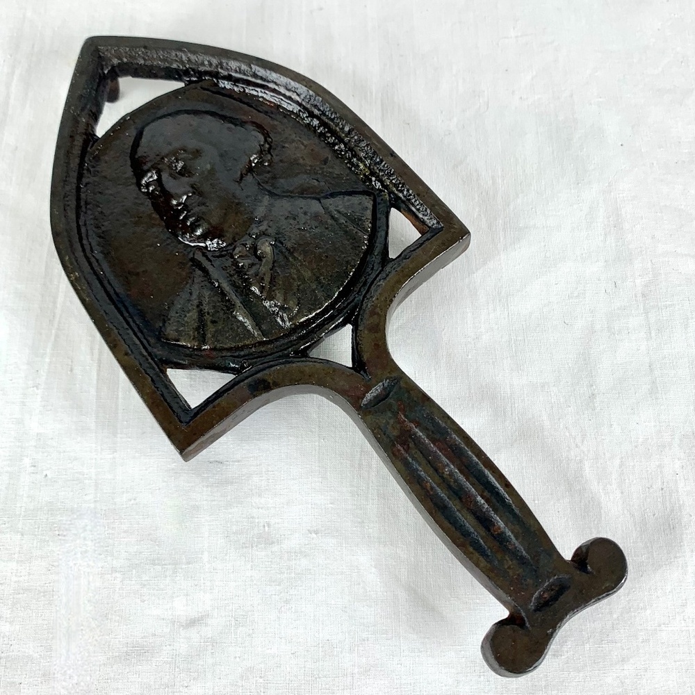 Vintage Cast Iron George Washington Trivet VM Rustic Wall Decor